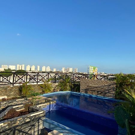 Hotel Suites La Roca Cancun Exterior photo