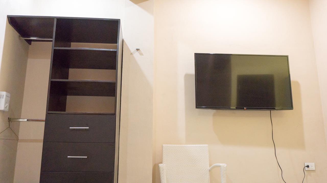 Hotel Suites La Roca Cancun Exterior photo