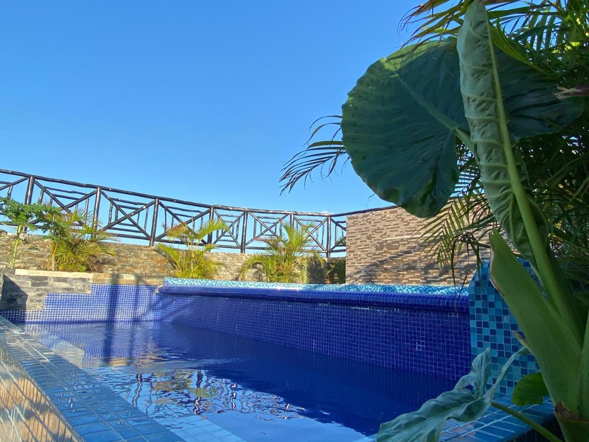 Hotel Suites La Roca Cancun Exterior photo